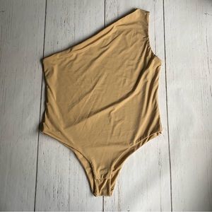 Bronx and Banco One Shoulder Sleeveless Bodysuit